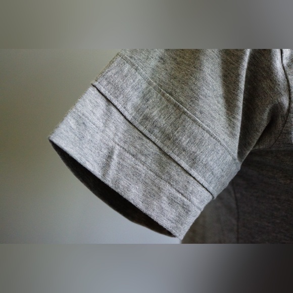 Comme des Garçons grey slogan T shirt New - Picture 3 of 5